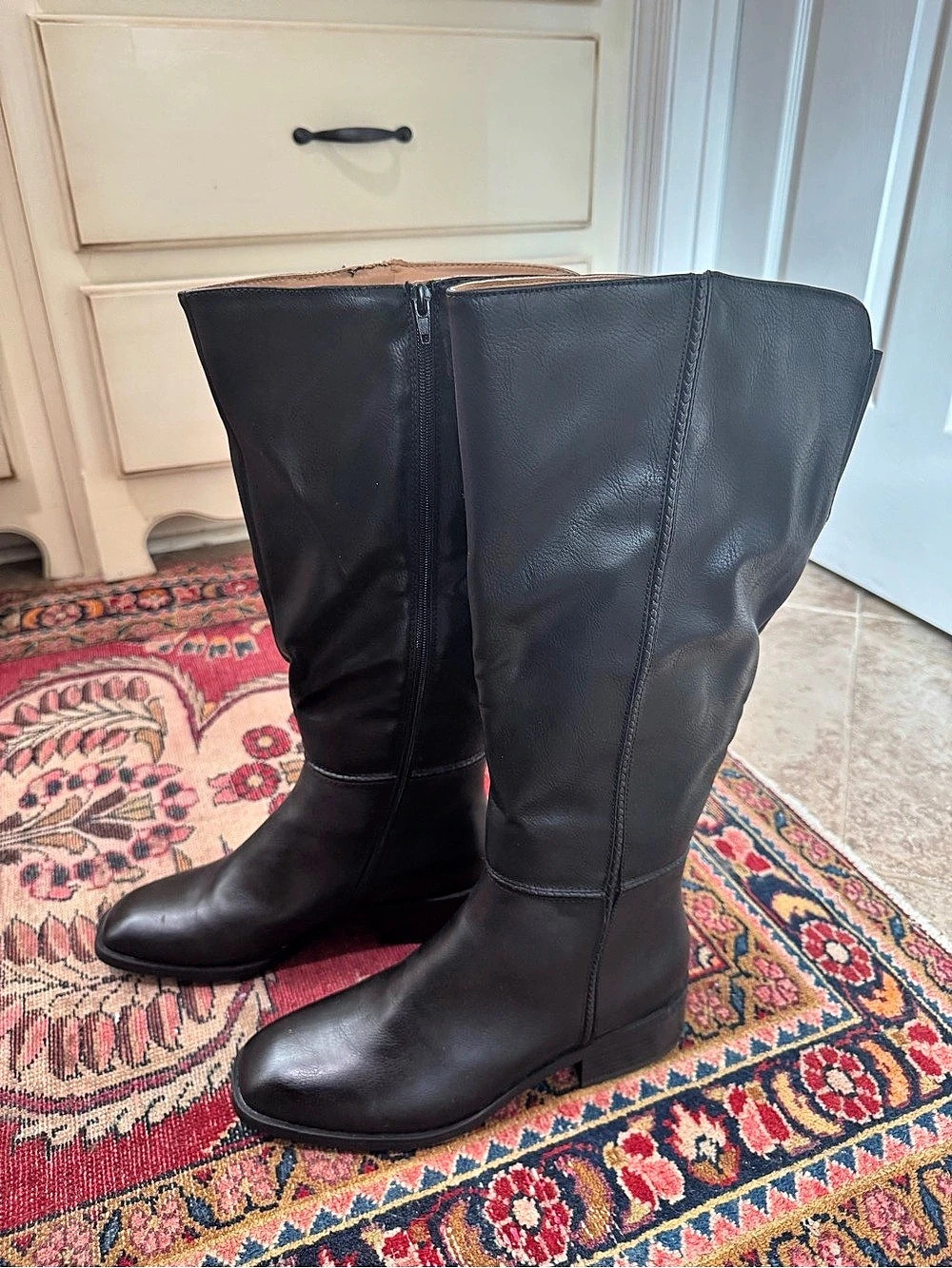 Women's Black Tall Boots 10 wide calf